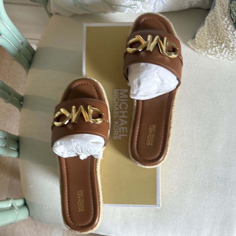 Michael Kors Brown Leather Sandals with Gold Logo embellished Detail size 8